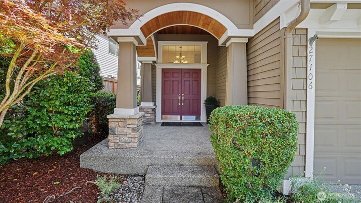 Property Photo: 27106 SE 13th Street WA 98075