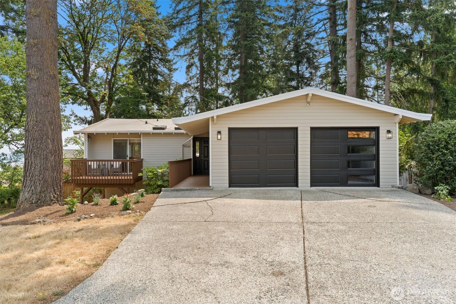 Property Photo:  16639 SE 26th Place  WA 98008 