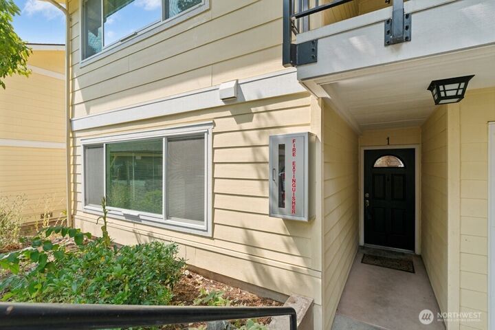 Property Photo:  14602 NE 51st Street D1  WA 98007 