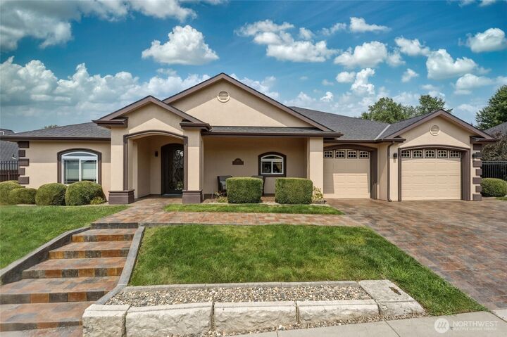 Property Photo:  260  Coyote Ridge Drive  WA 99362 