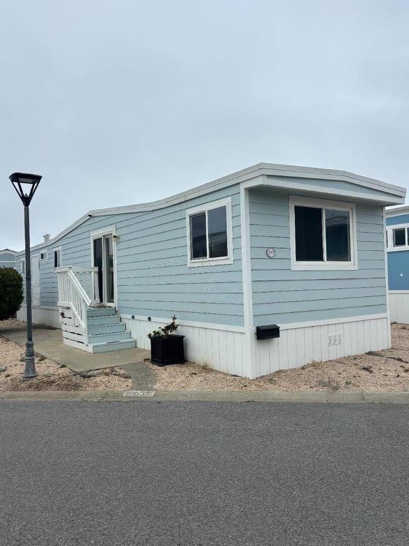 Property Photo: 253 2nd Avenue S37 CA 94044