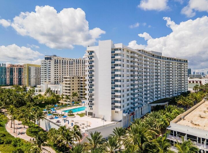 Property Photo: 100 Lincoln Rd 602 FL 33139