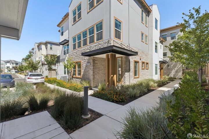 Property Photo: 6120 E Bullion Lane CA 94568