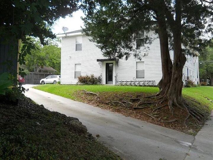 Property Photo: 922 Cleveland Street LA 70601