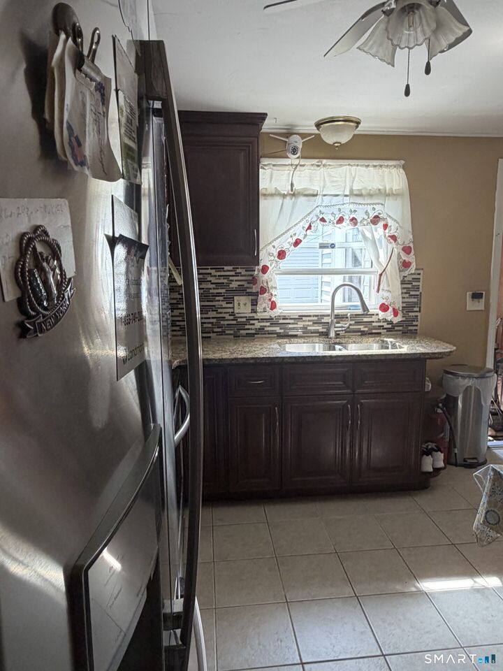 Property Photo:  27 Columbus Street  CT 06108 