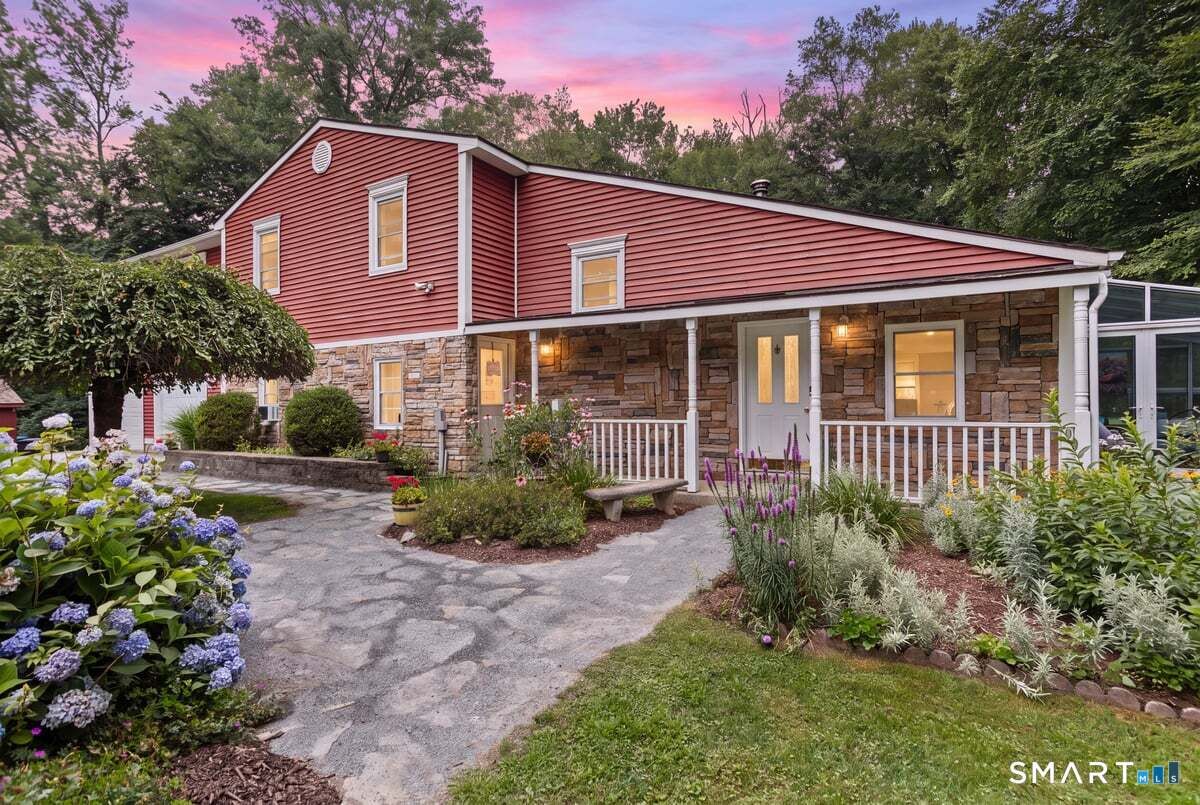Property Photo:  26 Tatnic Hill Road  CT 06234 
