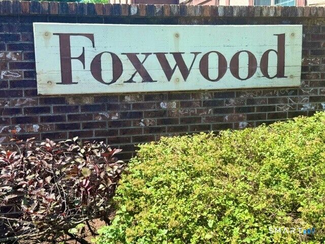 Property Photo:  112 Foxwood Close  CT 06460 
