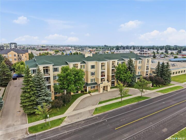 Property Photo:  215 Lowe Road 209  SK S7S 1N1 