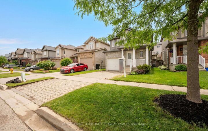 Property Photo:  111 Parkvale Drive  ON N2R 1Z6 