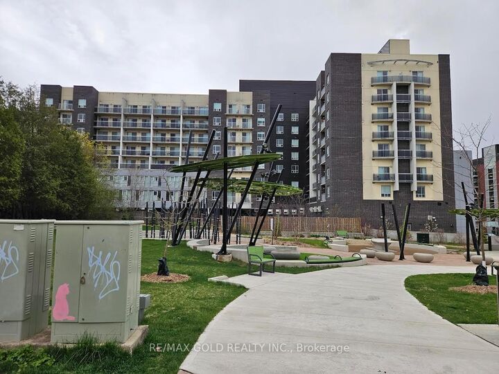 Property Photo: 280 Lester Street 623 ON N2L 0G2