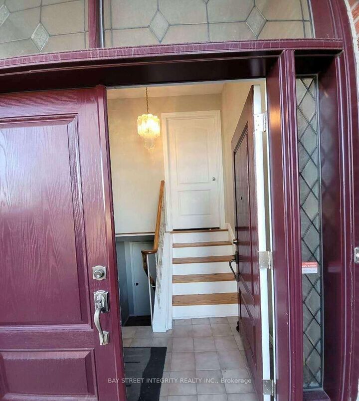 Property Photo:  61 Chartland Boulevard S Main  ON M1S 2R5 