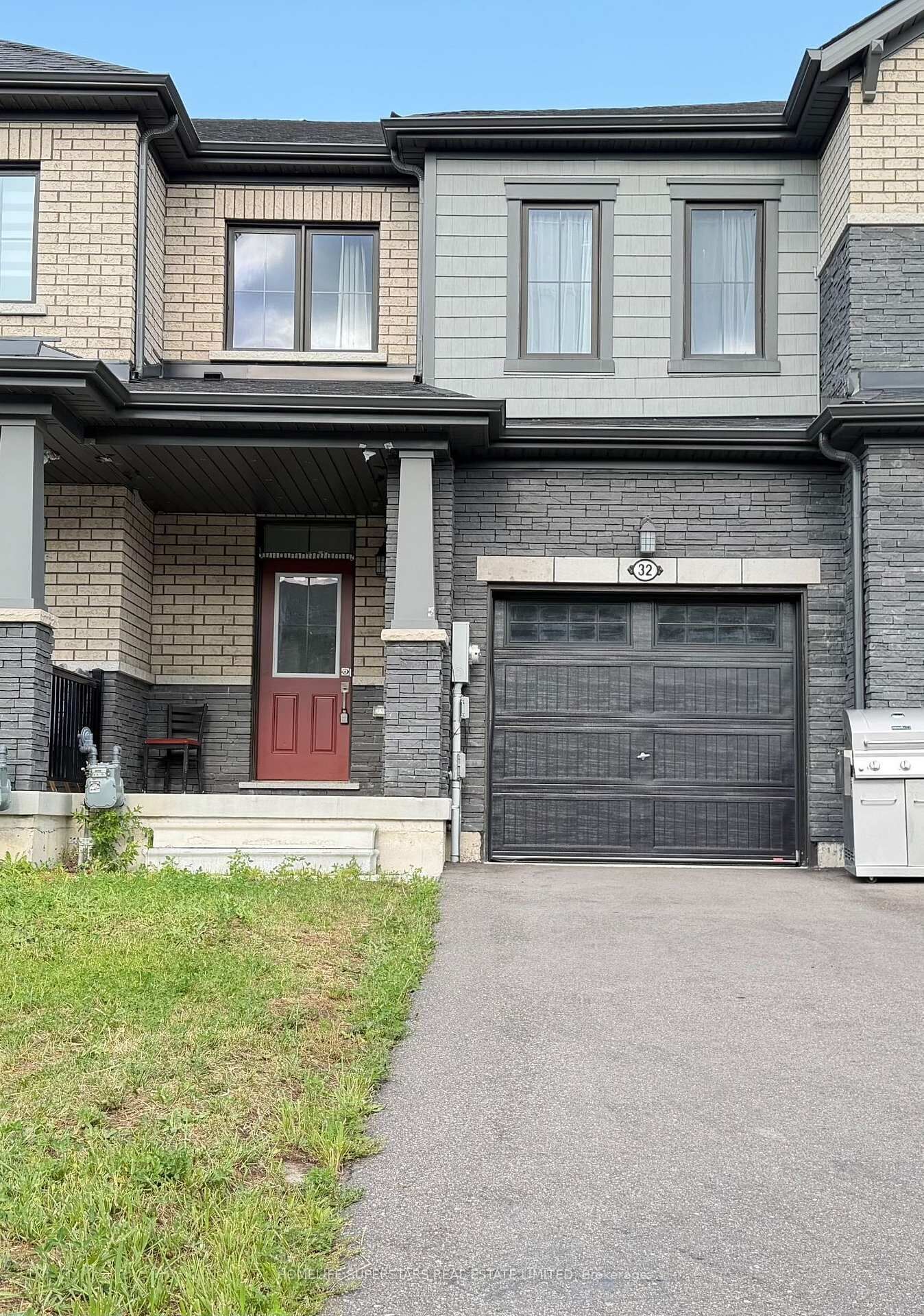 Property Photo:  32 Ever Sweet Way  ON L2V 0L1 