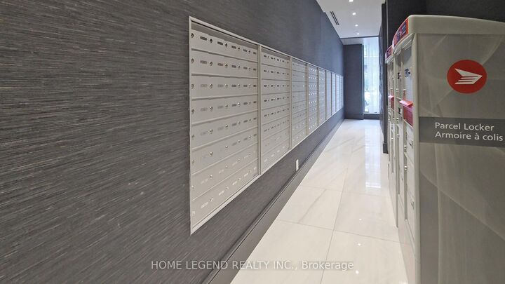 Property Photo:  75 Canterbury Place 1908  ON M2N 0L2 