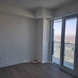 Property Photo:  3900 Confederation Parkway 3411  ON L5B 0M3 