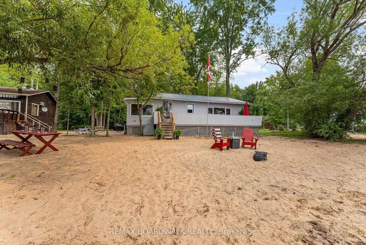 391 Leavoy Lane — photo 1