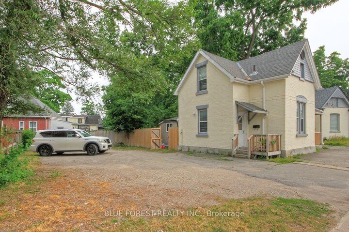 Property Photo: 28 Oxford Street W ON N6H 1R3