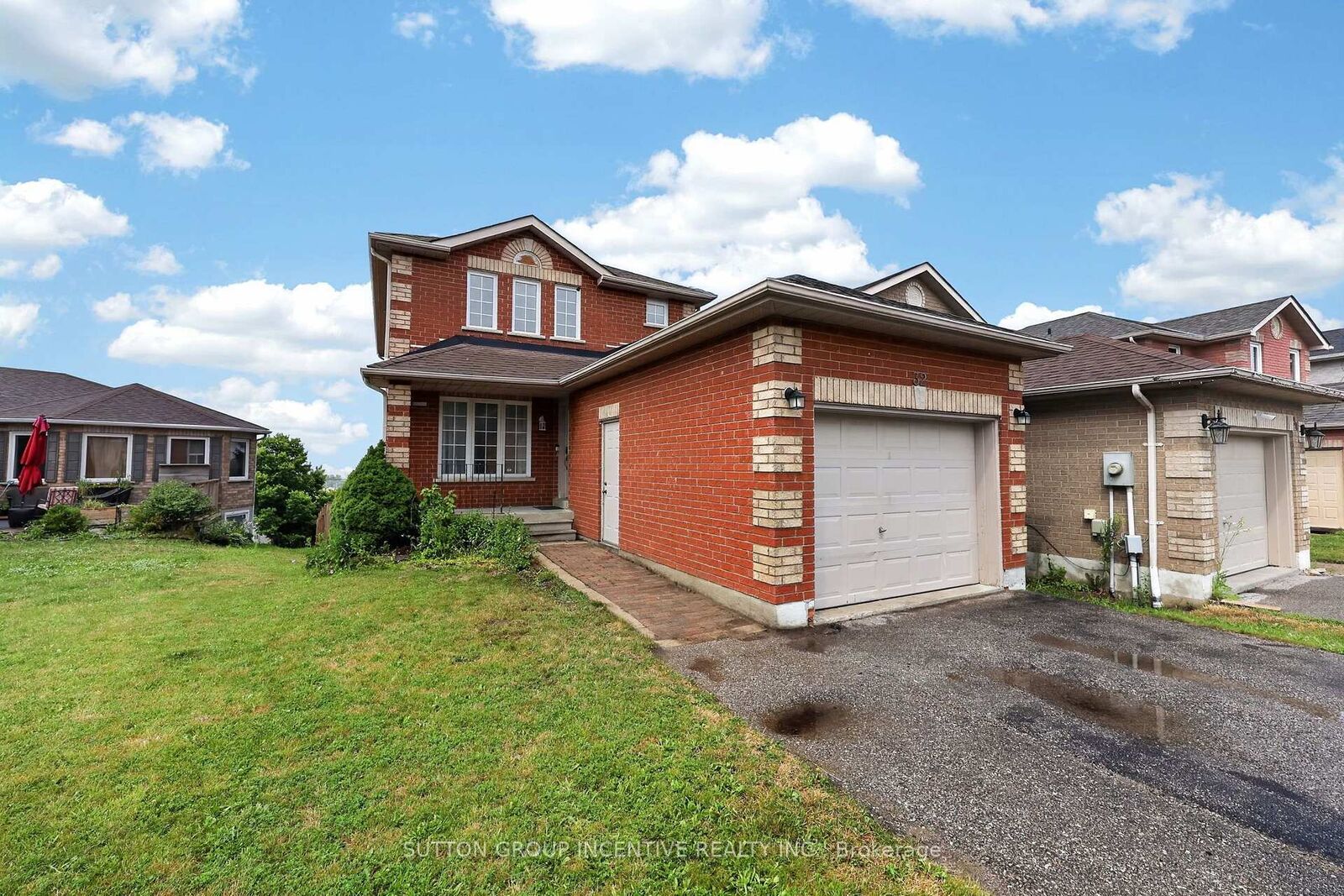 Property Photo:  32 Sundew Drive  ON L4N 9L8 