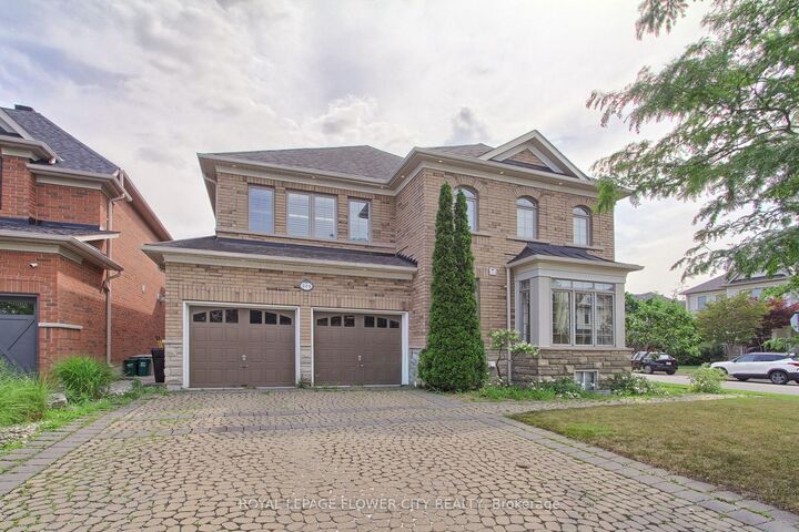 Property Photo: 124 Playfair Terrace ON L9T 4V1