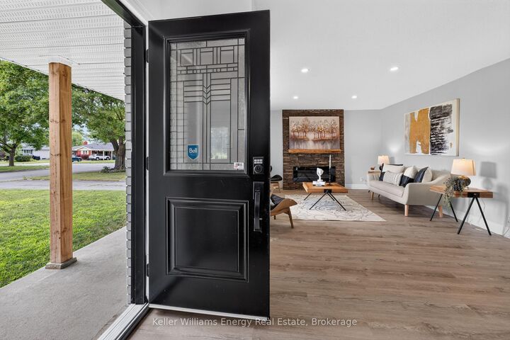 7 Glenarden Crescent — photo 1