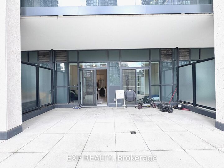 Property Photo: 4055 Parkside Village Drive 614 ON L5B 0K8