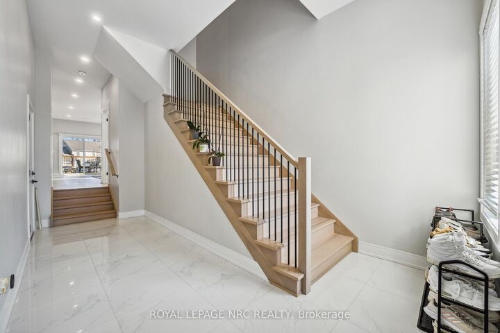 Property Photo: 668 Quaker Road ON L3C 3H2