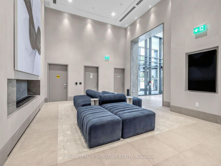 Property Photo:  15 David Salomon Drive 1311  ON M3C 1E7 