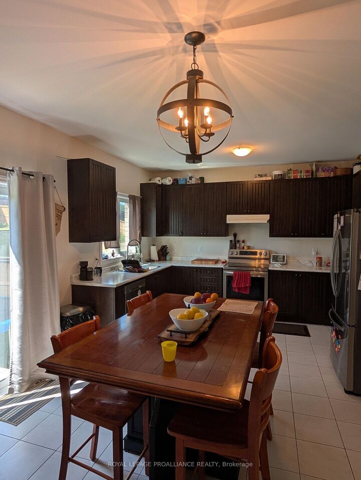 Property Photo: 24 Terry Clayton Avenue ON L0K 1B0