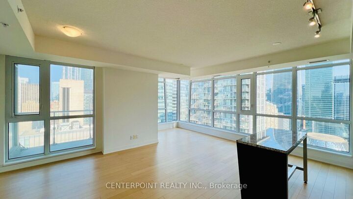 Property Photo: 199 Richmond Street W 2803 ON M5V 0H4