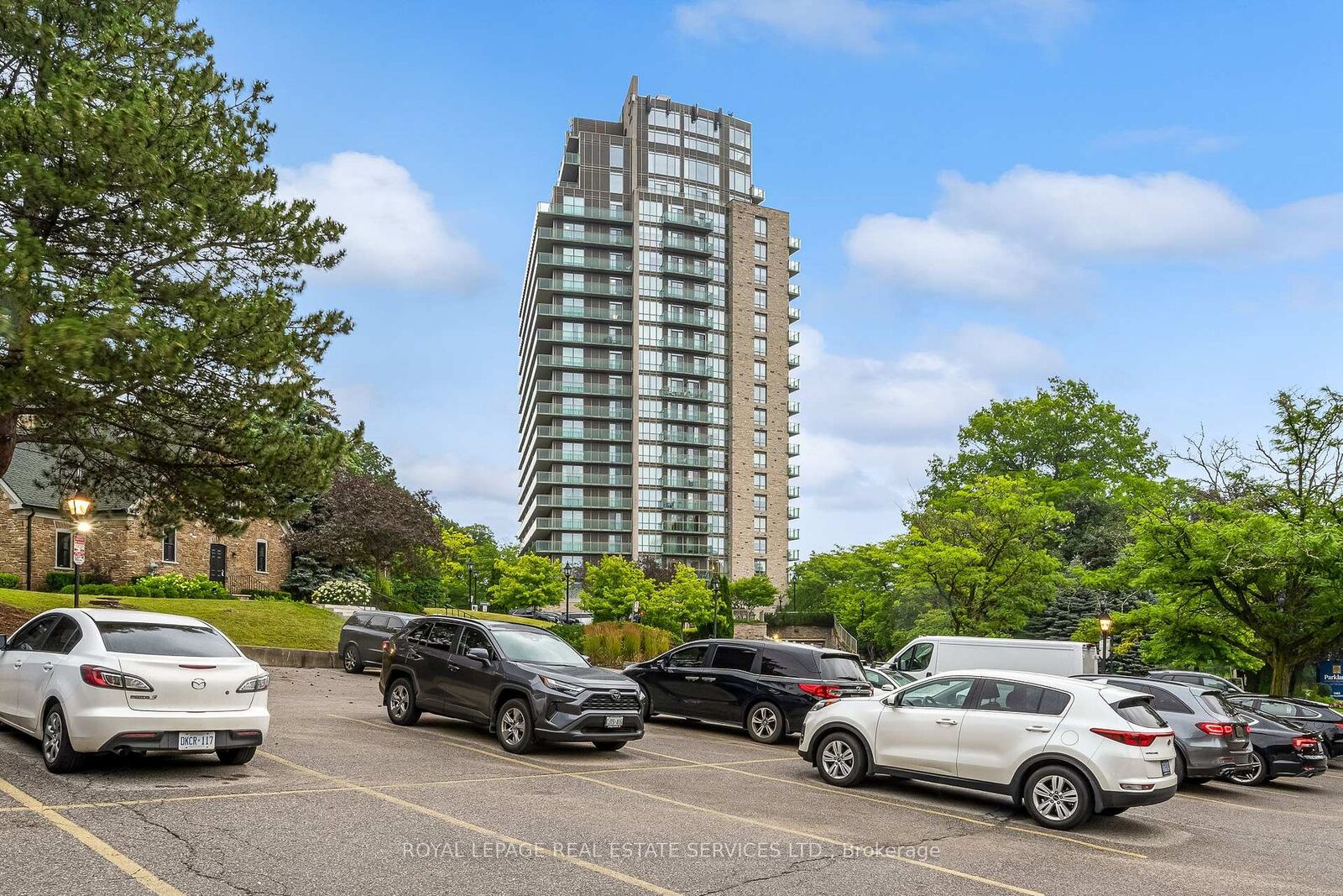 Property Photo: 1665 The Collegeway N/A 2002 ON L5L 0A9