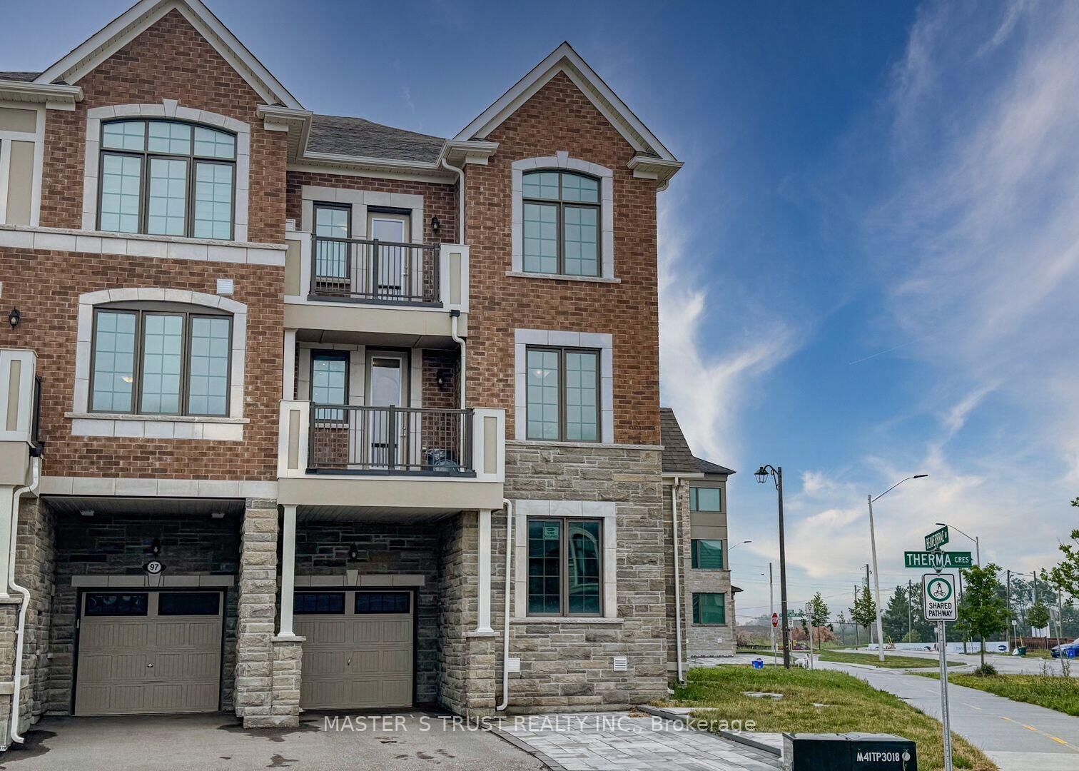 Property Photo: 286 Beaverbrae Drive ON L6C 3L1