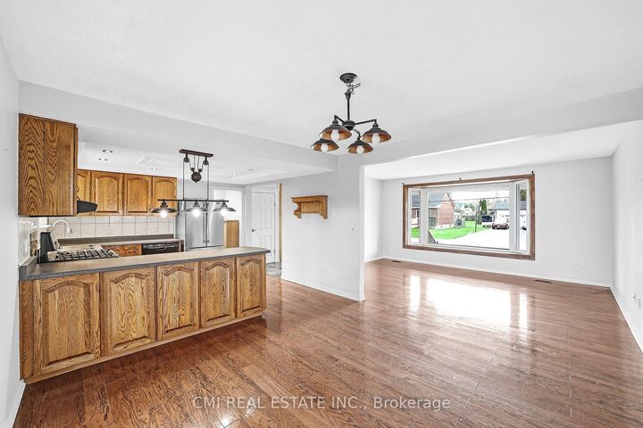 Property Photo: 96 Elgin Street ON K9V 3W7