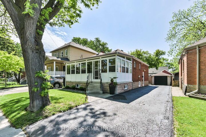 Property Photo:  205 William Street  ON M9N 2H2 