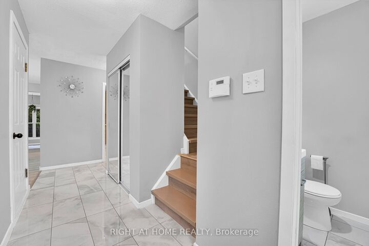 Property Photo:  37 Trafford Lane  ON K2J 1X6 