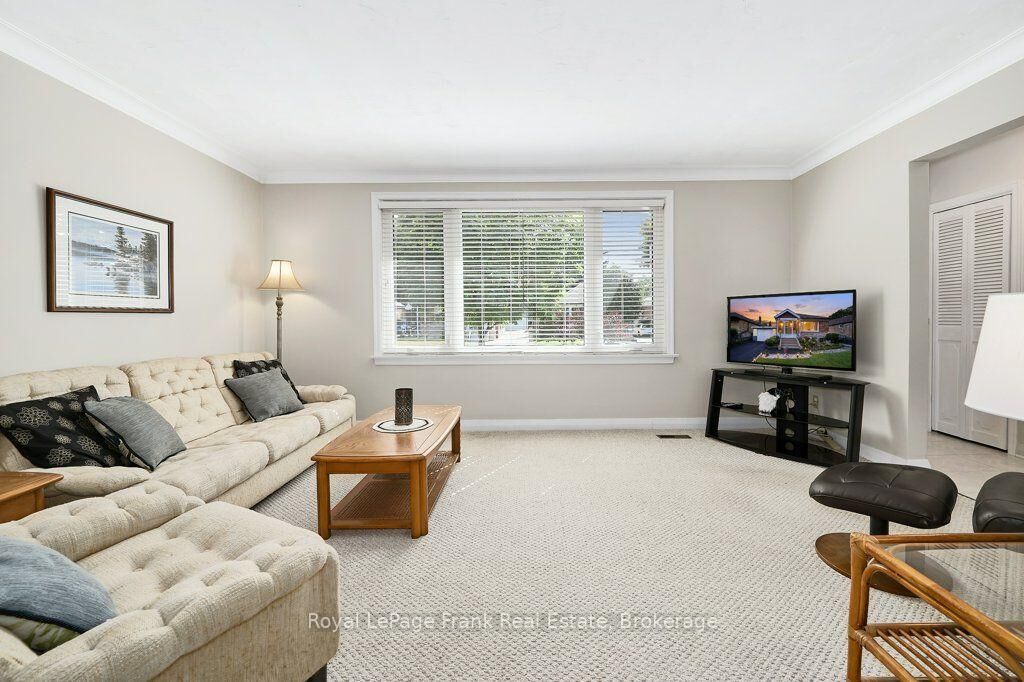 Property Photo: 55 Leahann Drive ON M1P 1B8