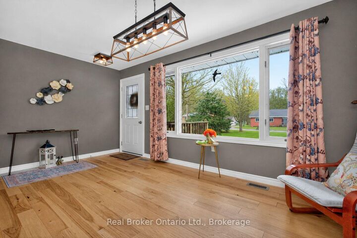 Photo de la propriété: 16 Mundy Avenue ON L9M 0B5
