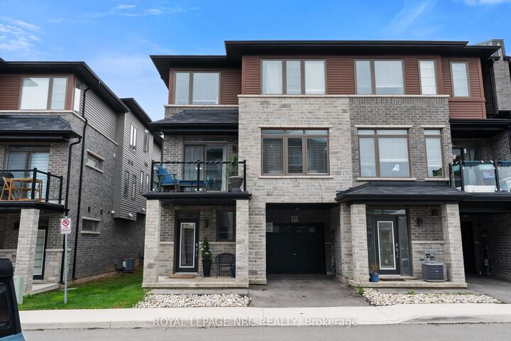 Property Photo: 5000 Connor Drive 17 ON L3J 0T4