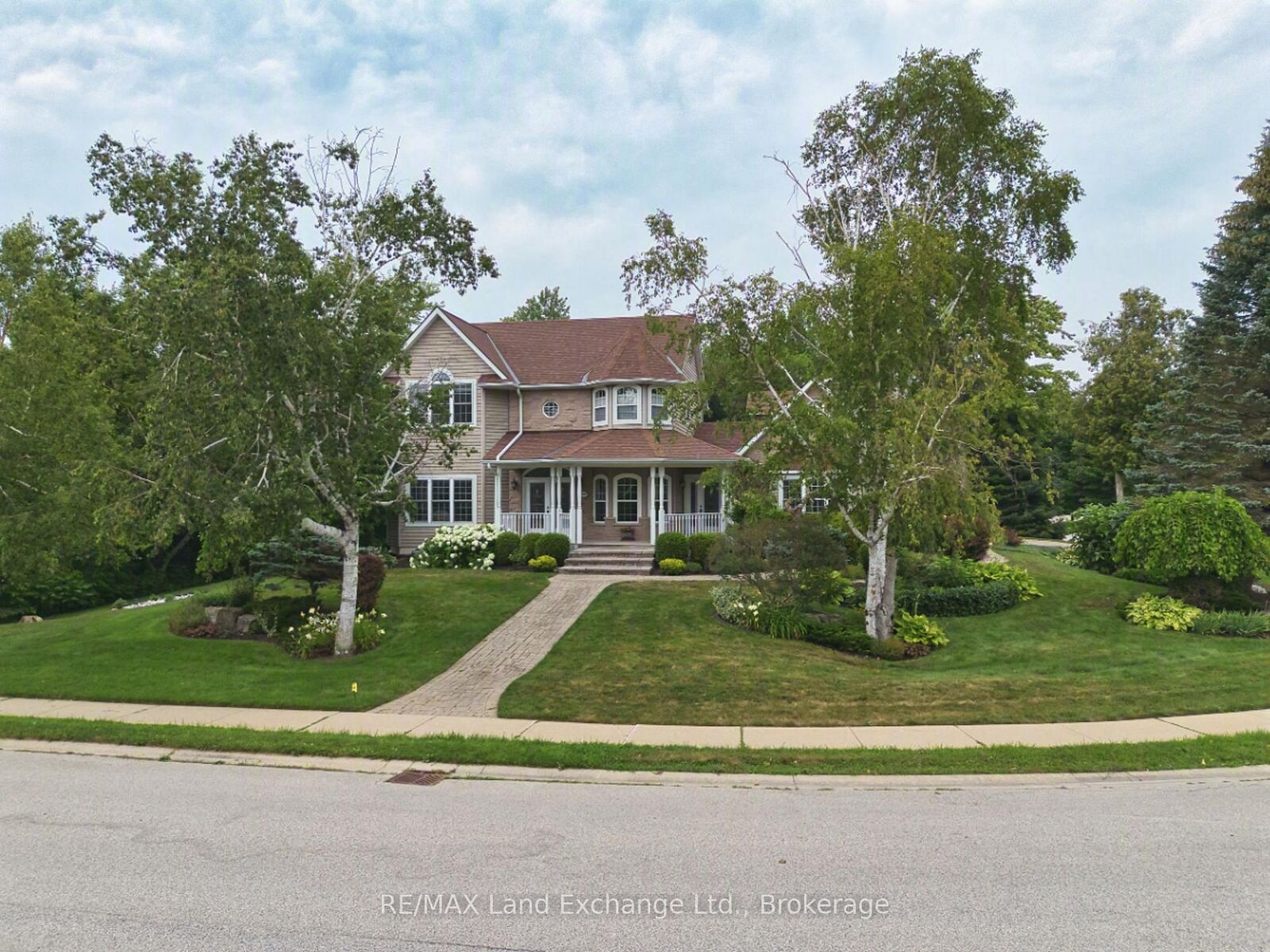 Property Photo:  169 Trillium Drive  ON N0H 2C2 