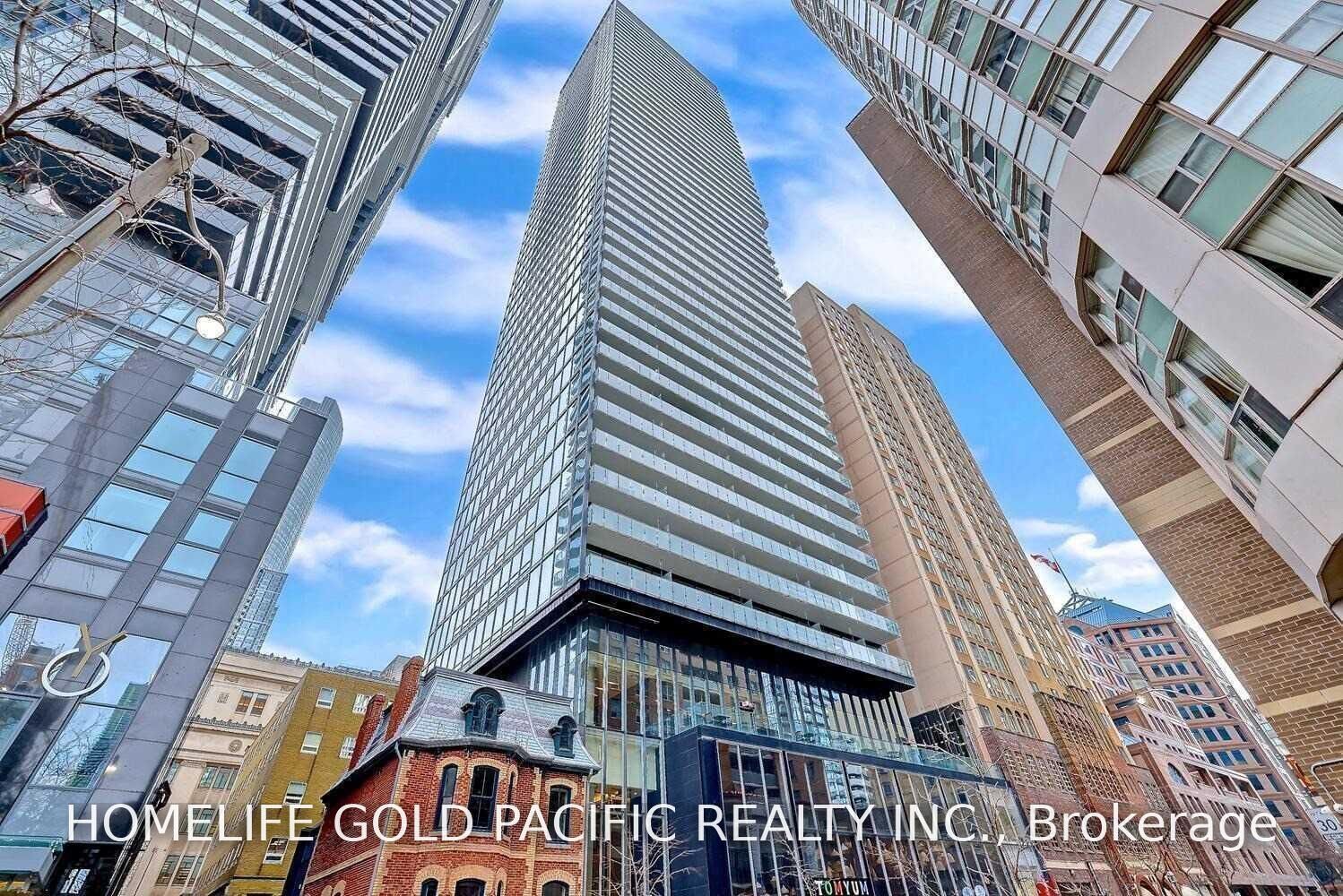 Property Photo: 15 Grenville Street 802 ON M4Y 1A1