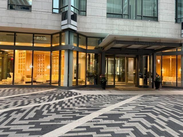 Property Photo:  45 Charles Street E 2708  ON M4Y 0B8 