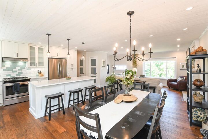 Property Photo:  1019 Arrowsmith Ave  BC V9N 8P7 