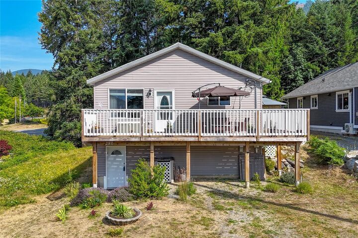 Property Photo: 280 Lake Park Rd BC V0R 2G0