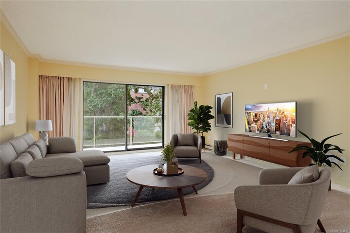 Property Photo:  2125 Oak Bay Ave #303  BC V8R 1G1 