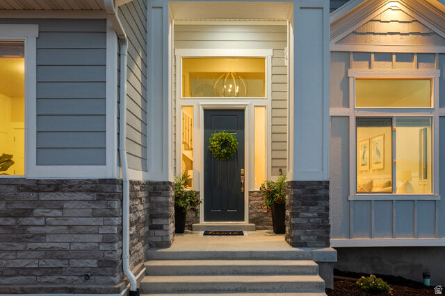 Property Photo: 12462 N Montauk Ln UT 84003