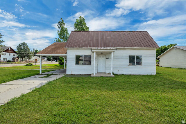 Property Photo:  287 W 200 N  UT 84032 