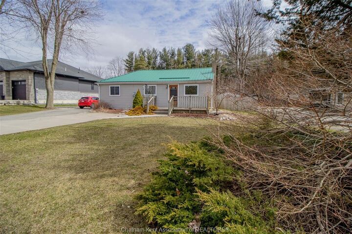 Property Photo: 29909 West Bothwell Road ON N0P 1C0