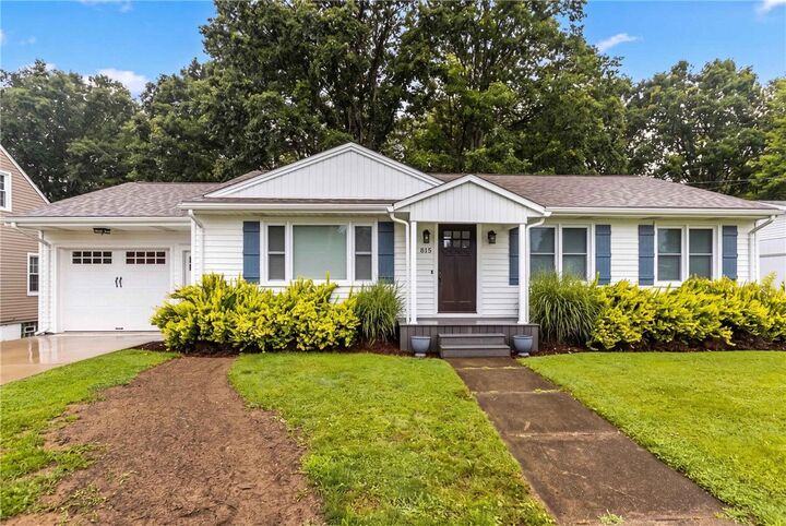Property Photo:  815 Sunset Avenue  PA 16127 