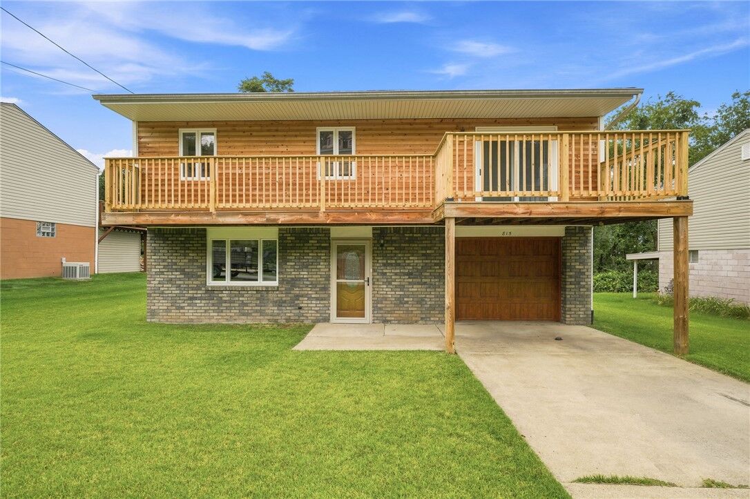 Property Photo:  815 Maple Ave  PA 15137 