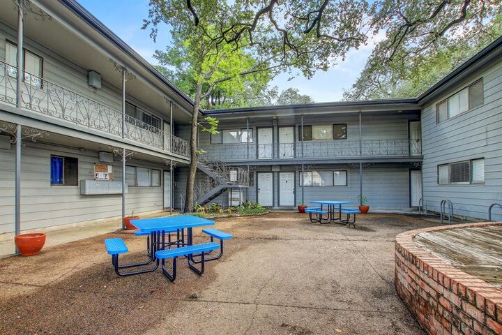 Property Photo:  803 W 28th Street 206  TX 78705 