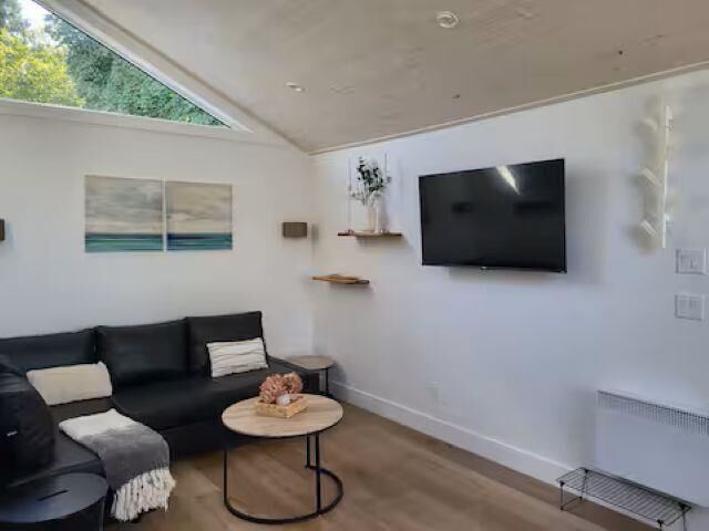 Property Photo:  26xx Gordon Avenue  BC V4A 3J3 