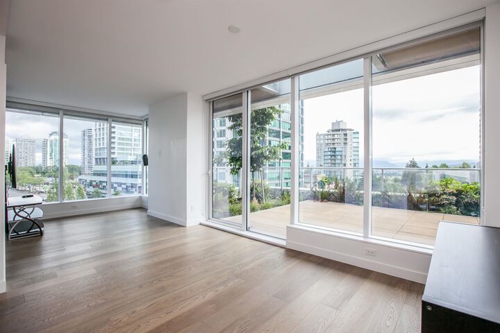 Property Photo: 6000 McKay Avenue 406 BC V5H 0K2